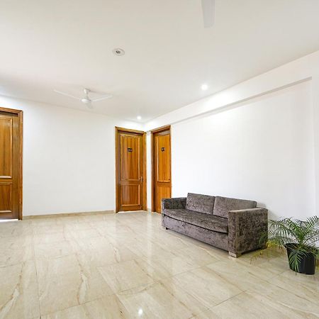 Fabhotel Ar Suites Гургаон Экстерьер фото