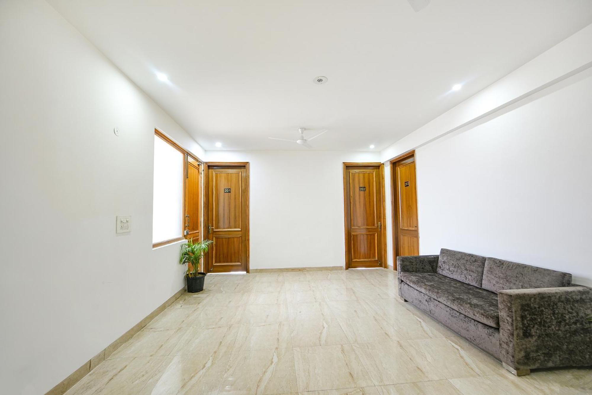 Fabhotel Ar Suites Гургаон Экстерьер фото