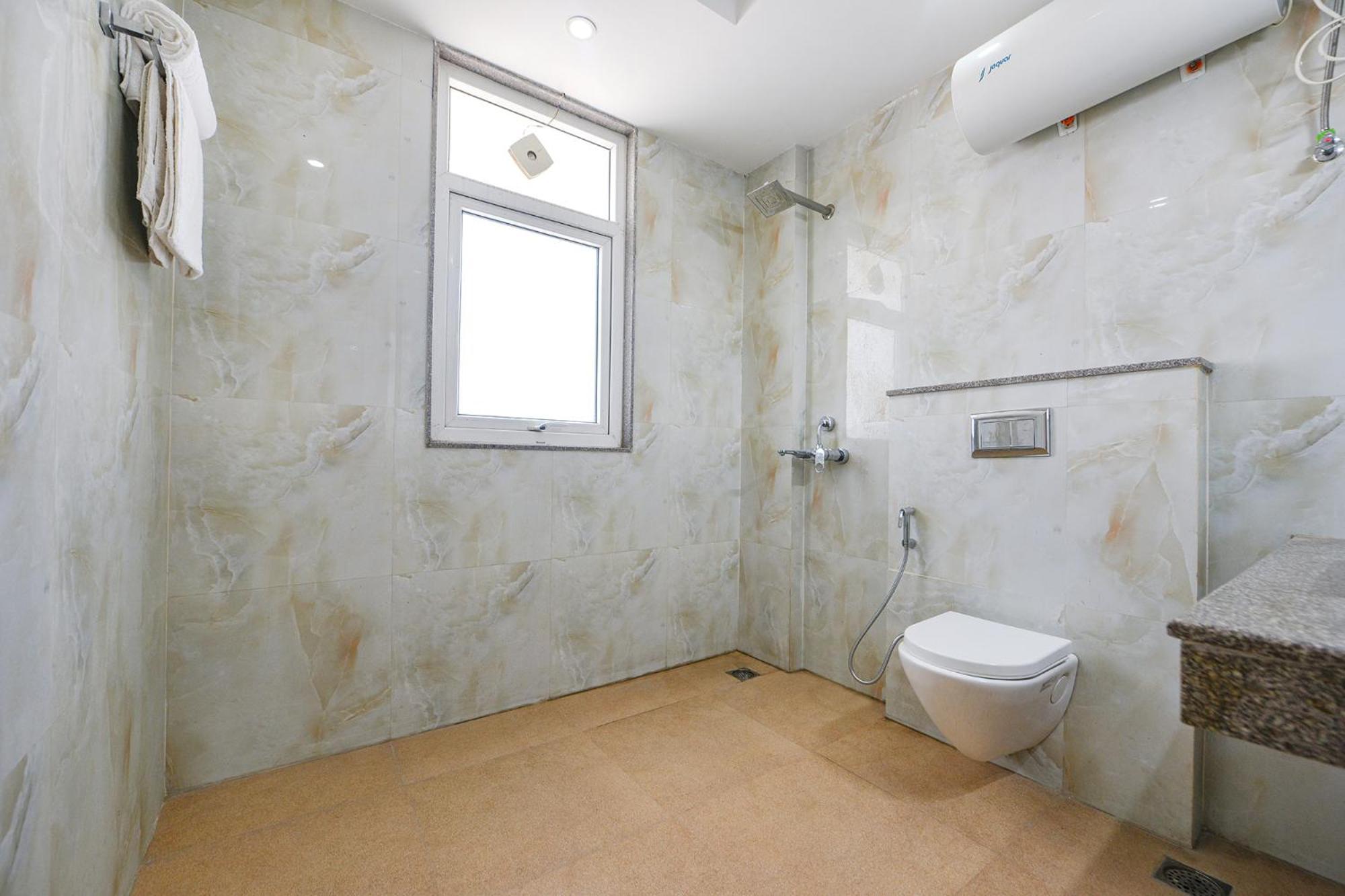 Fabhotel Ar Suites Гургаон Экстерьер фото